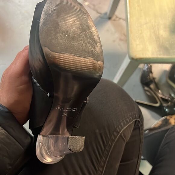 Size 38 (7.5) Guess Clear + Black Platform - Picture 5 of 5